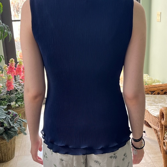 Gorgeous Alberta Ferretti pleated tank top - Picture 2 of 9